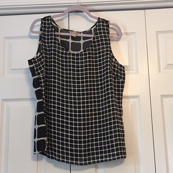 Banana Republic Tops - Banana Republic square print shell, size XL